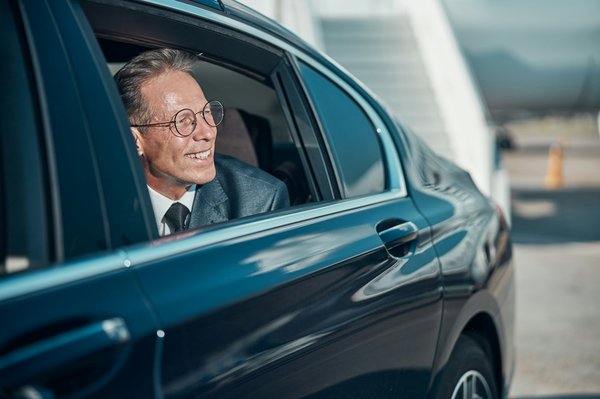 Limousine VTC aéroport de Nice : les services accessibles
